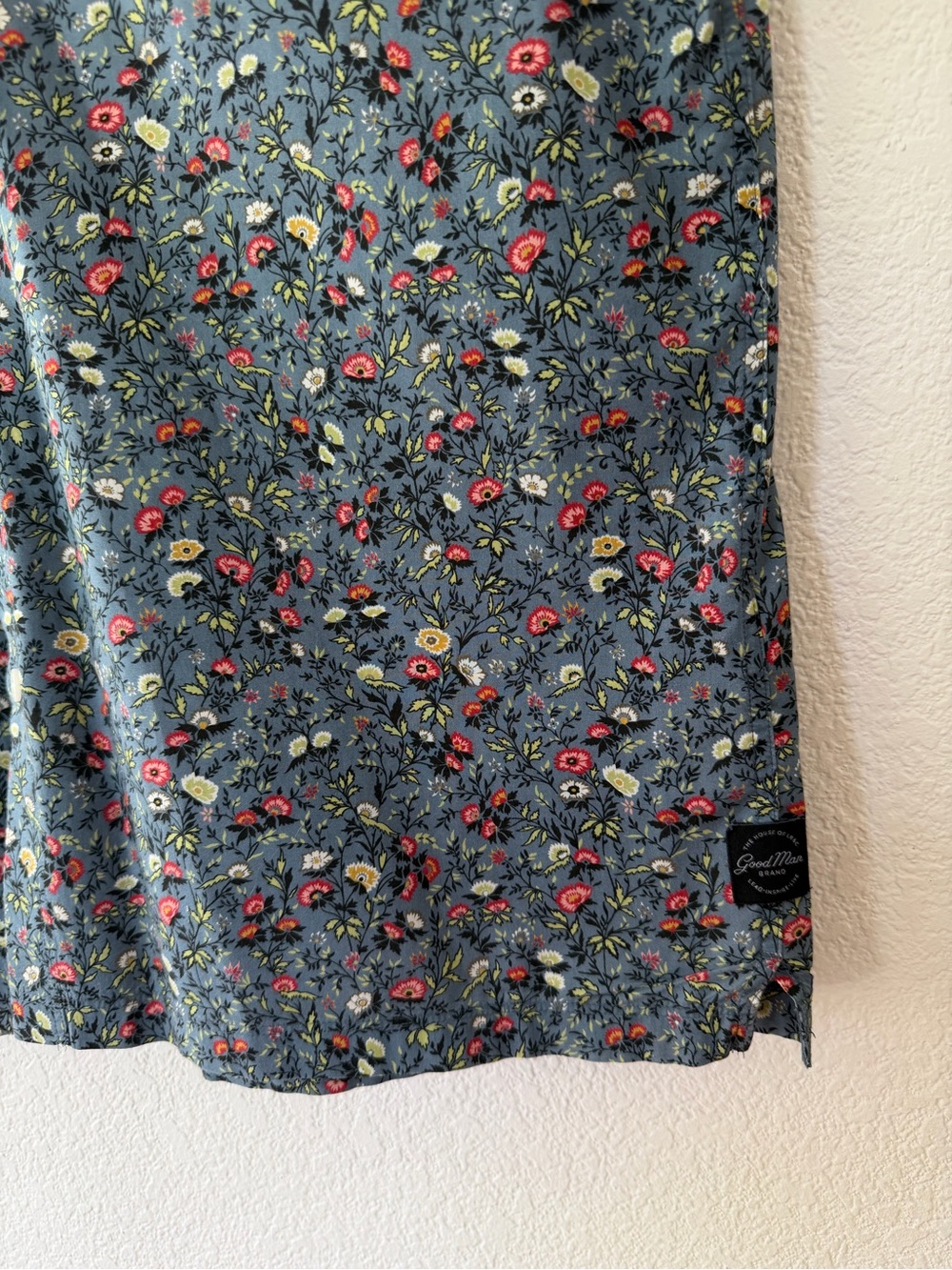 Good Man Brand Blue Floral Button Up Shirt Men’s Large Short Sleeve - Picture 4 of 4
